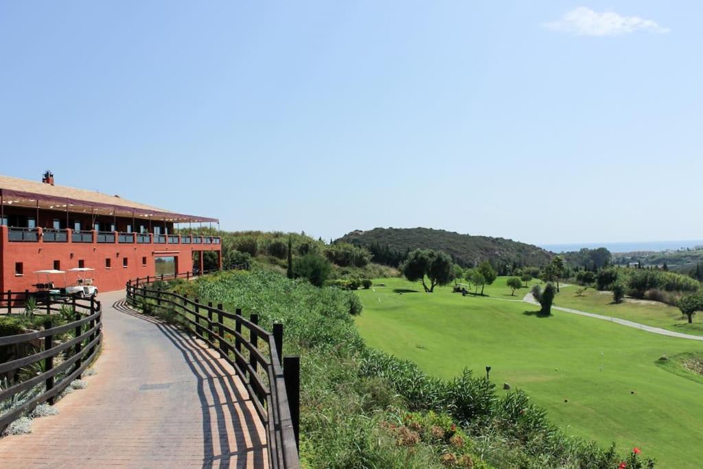 Penthouse With Roof Terrace, Bbq, Pool- And Sea Views Apartment Buenas Noches Exterior photo